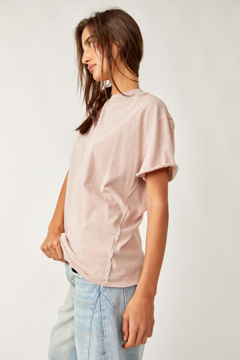 Nina Tee
